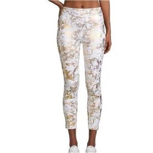 Lilly UPF 50+ Luxletic 24" High Rise Weekender Midi Legging size small